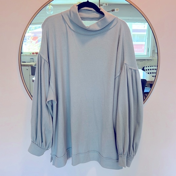 Blue Free People Winnie Baby blue sweater peek a boo style tunic NWT - Picture 2 of 9